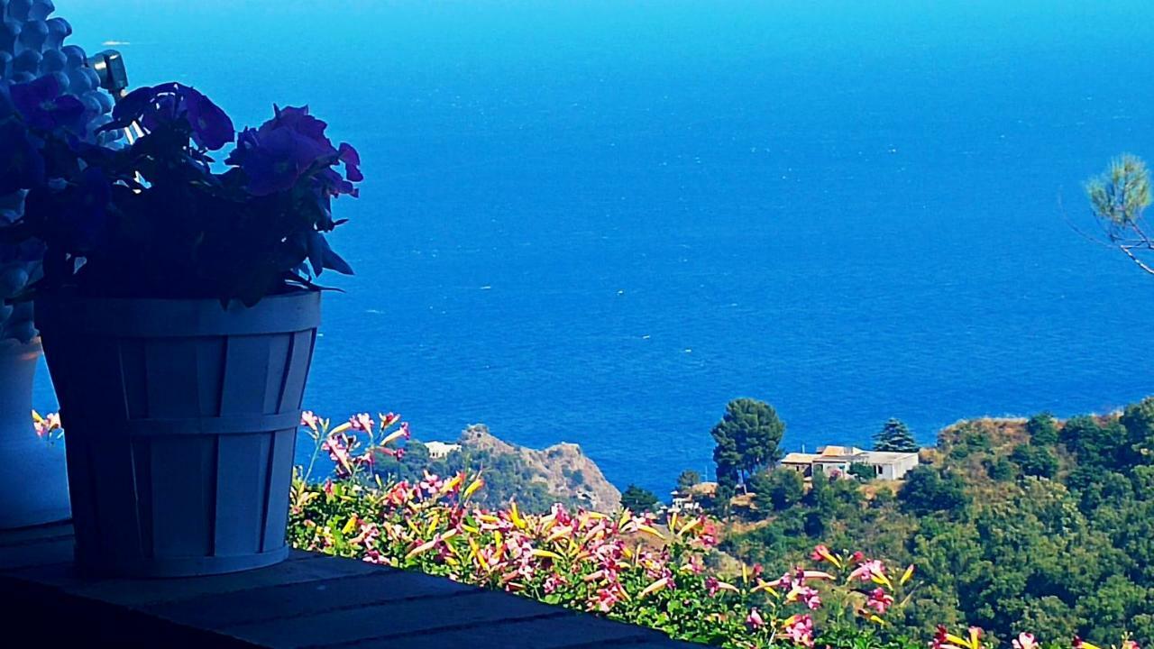 Casa Il Faro Villa Con Piscina Кастельмола Екстер'єр фото
